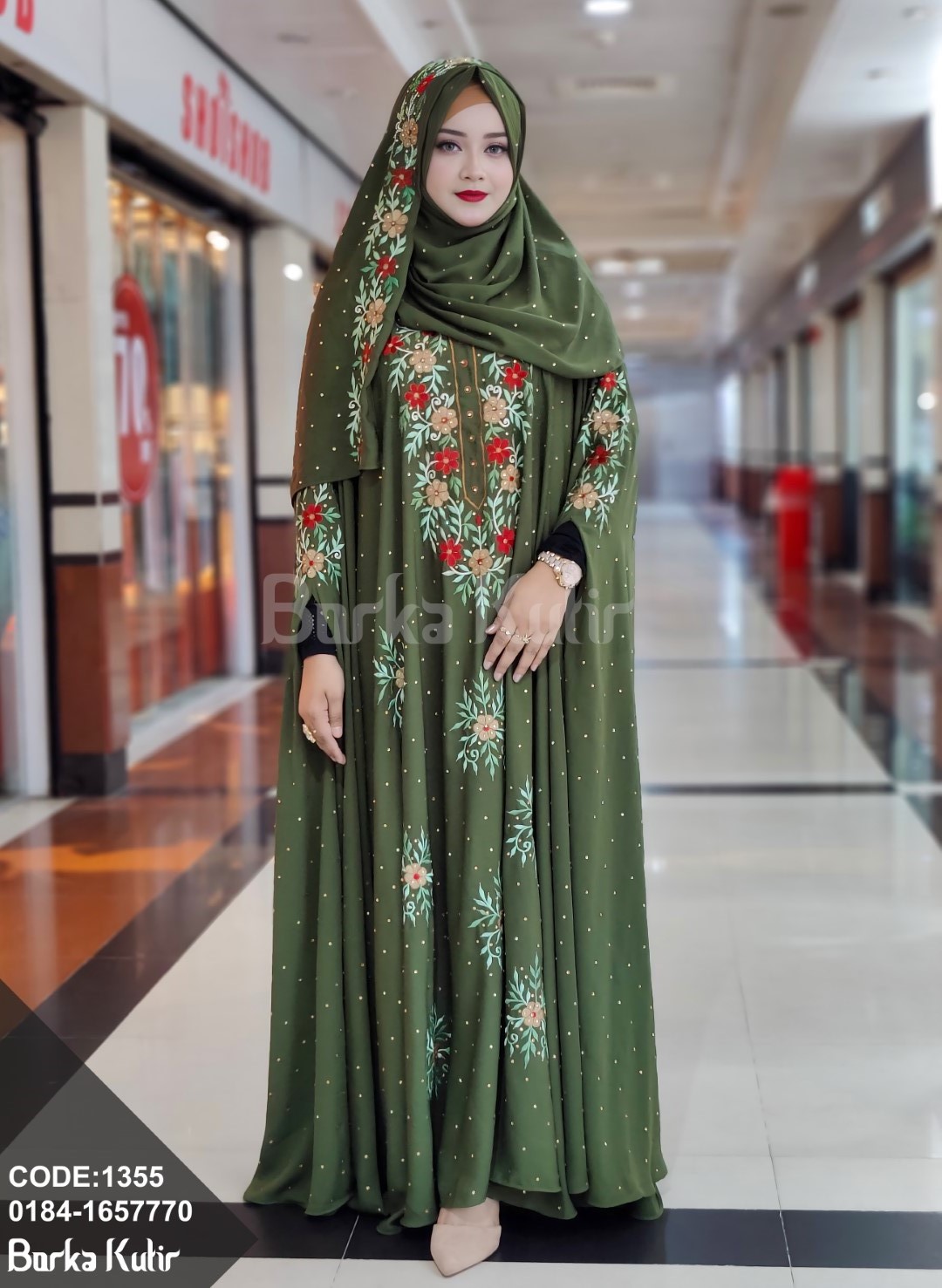 Embroidery pocket sleeve abaya