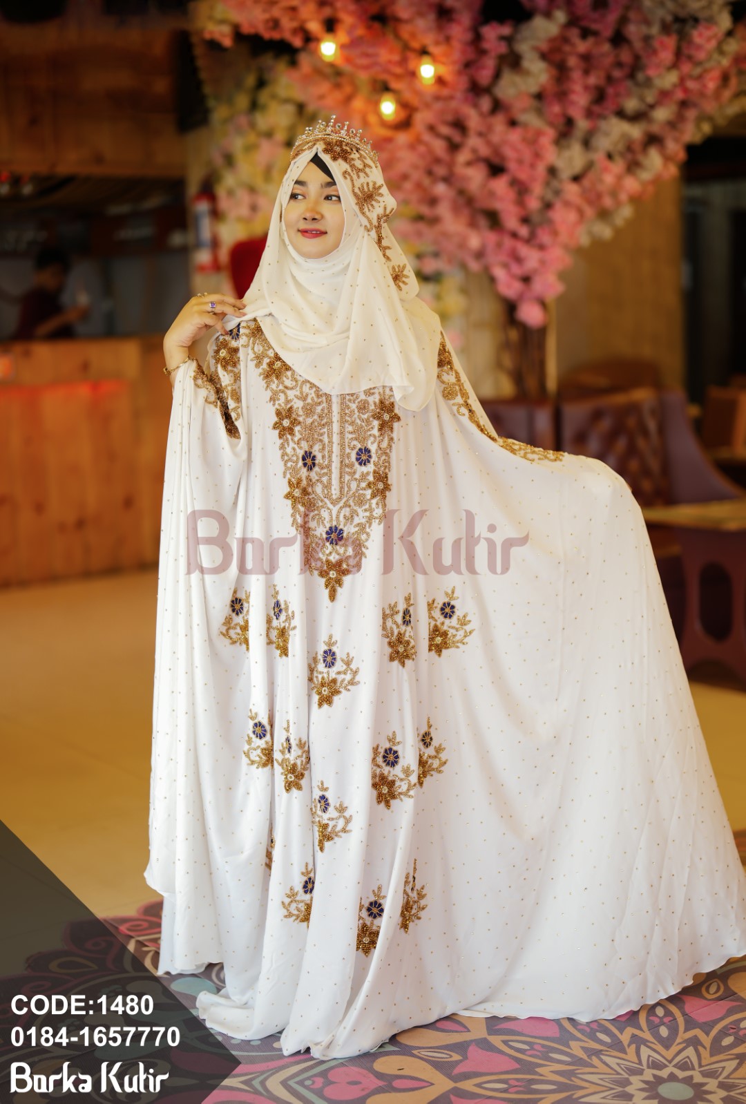 Queenie Abaya S3 White